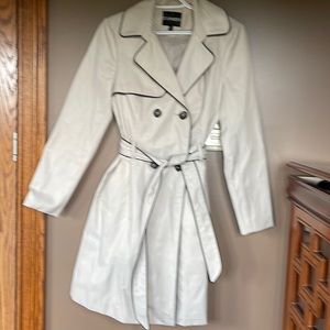 Women’s Express rain coat